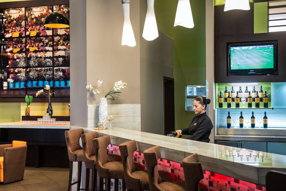 Hotel Courtyard By Marriott Guayaquil Esterno foto