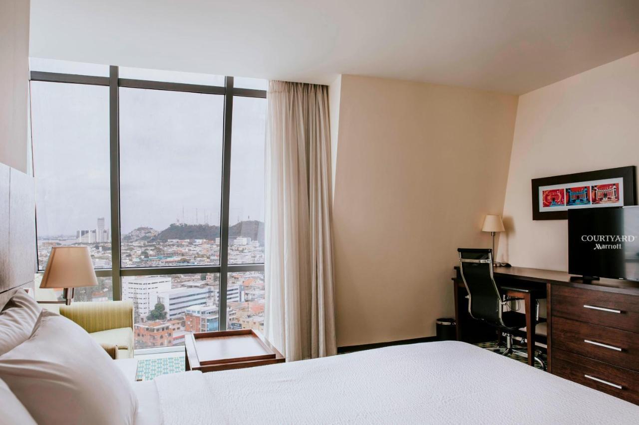 Hotel Courtyard By Marriott Guayaquil Esterno foto
