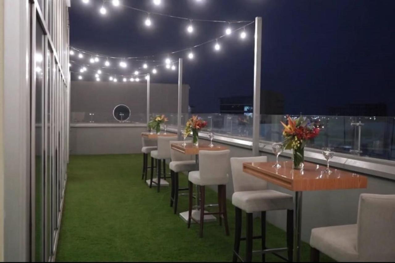 Hotel Courtyard By Marriott Guayaquil Esterno foto