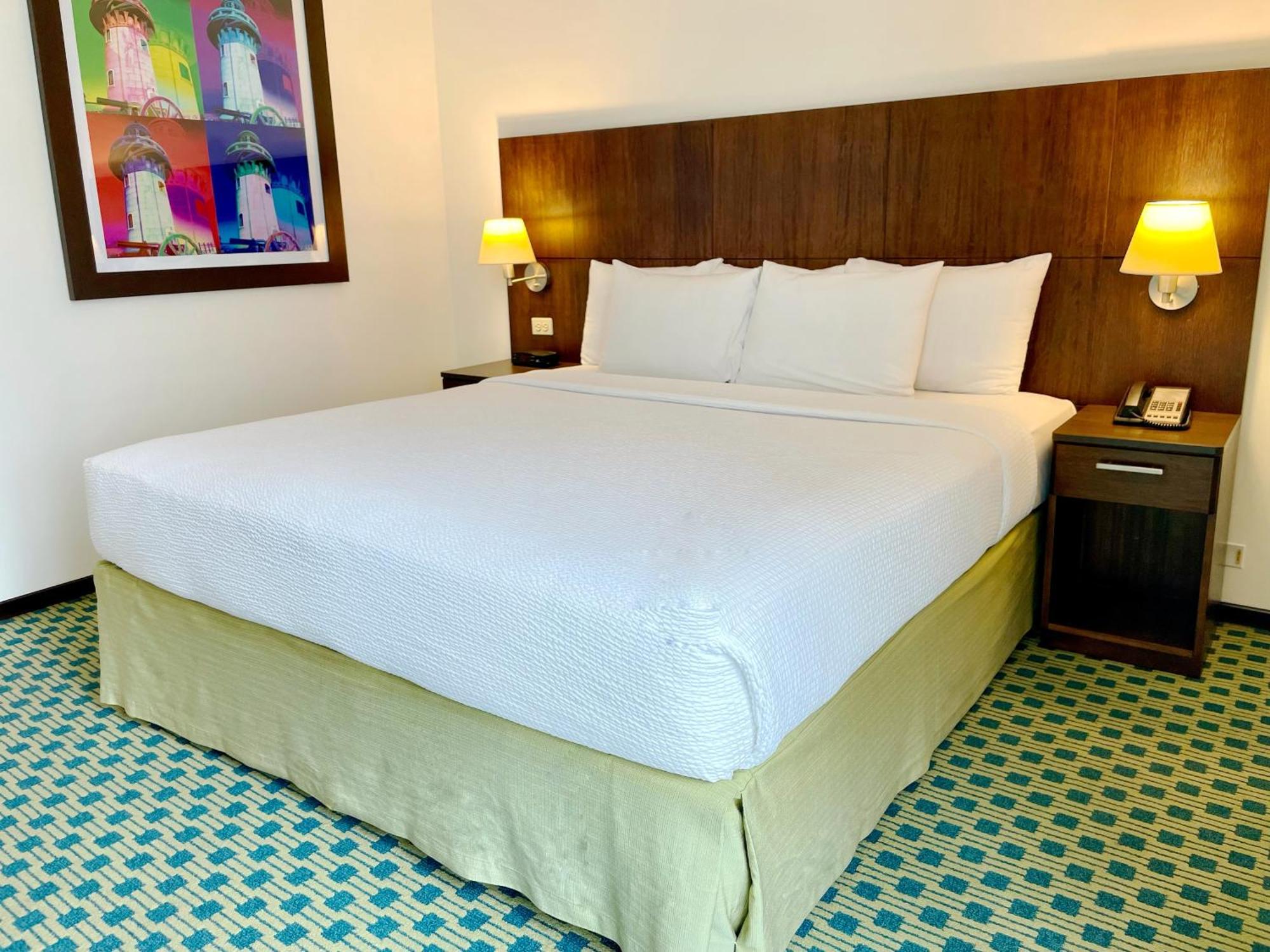 Hotel Courtyard By Marriott Guayaquil Esterno foto