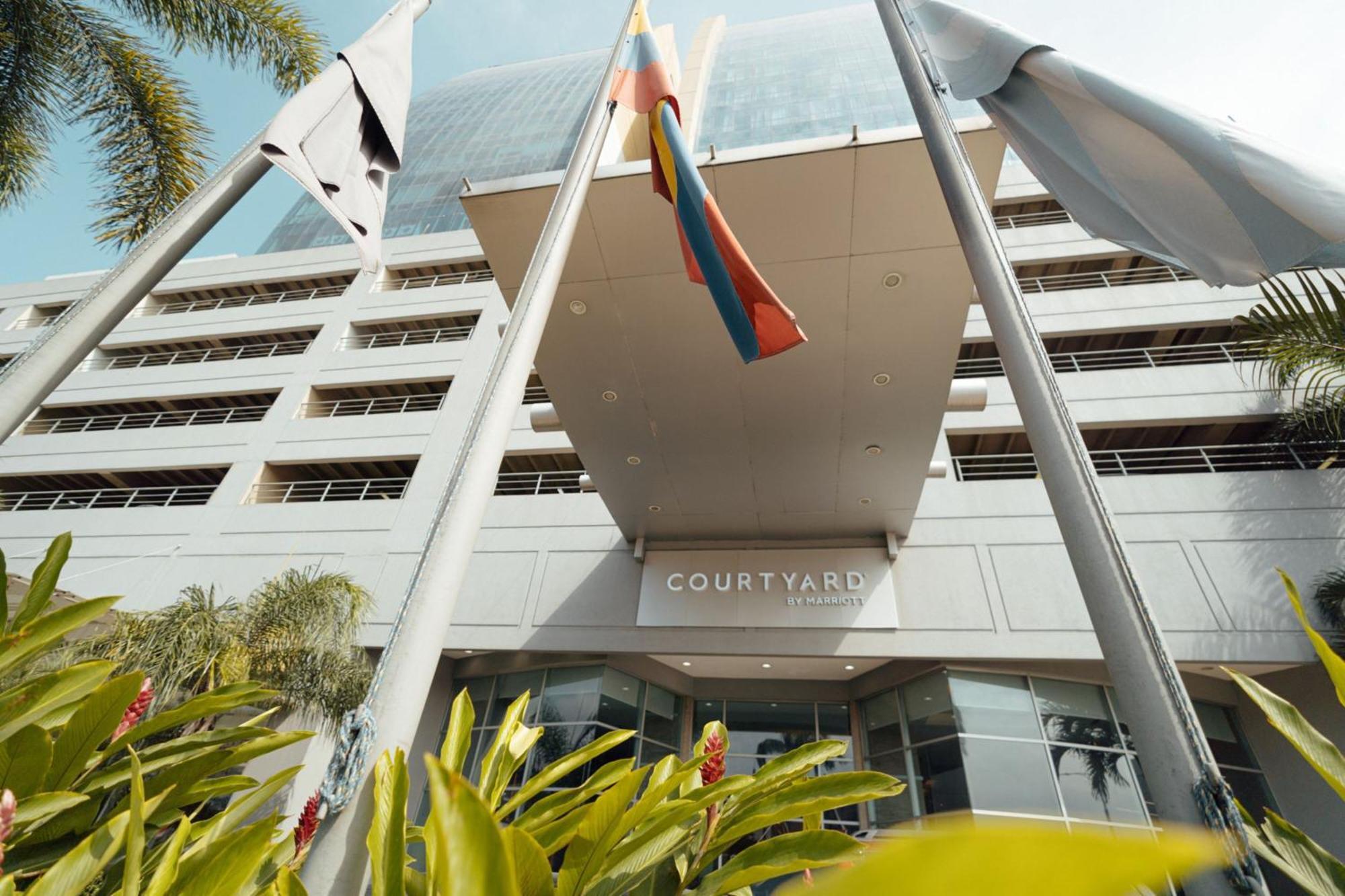 Hotel Courtyard By Marriott Guayaquil Esterno foto