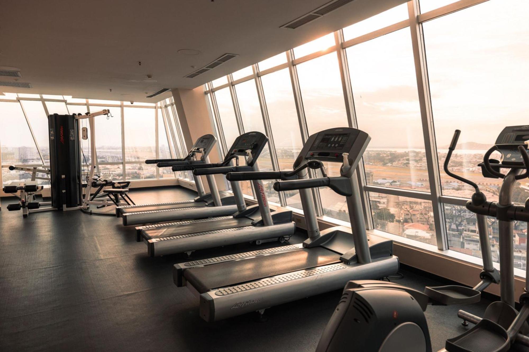 Hotel Courtyard By Marriott Guayaquil Esterno foto