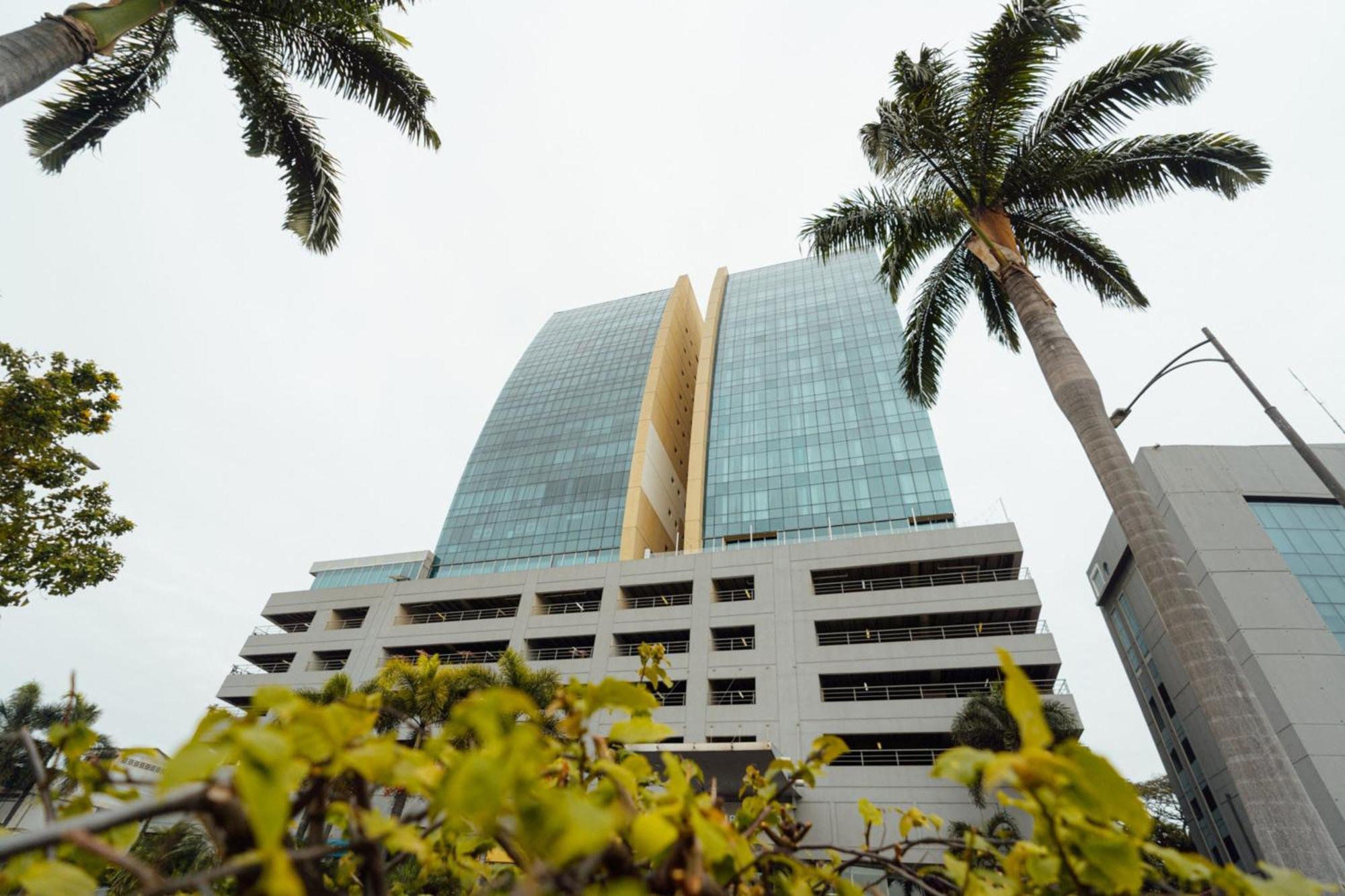 Hotel Courtyard By Marriott Guayaquil Esterno foto